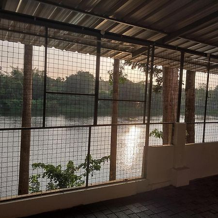 Stayberries River Rock Villa Athirapilly Kizhake Chālakudi Exterior foto