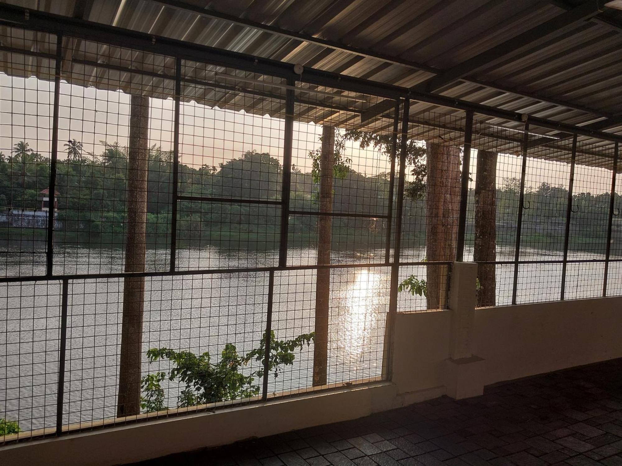 Stayberries River Rock Villa Athirapilly Kizhake Chālakudi Exterior foto